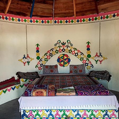 Dhordo White Land Villagestay מראה חיצוני תמונה