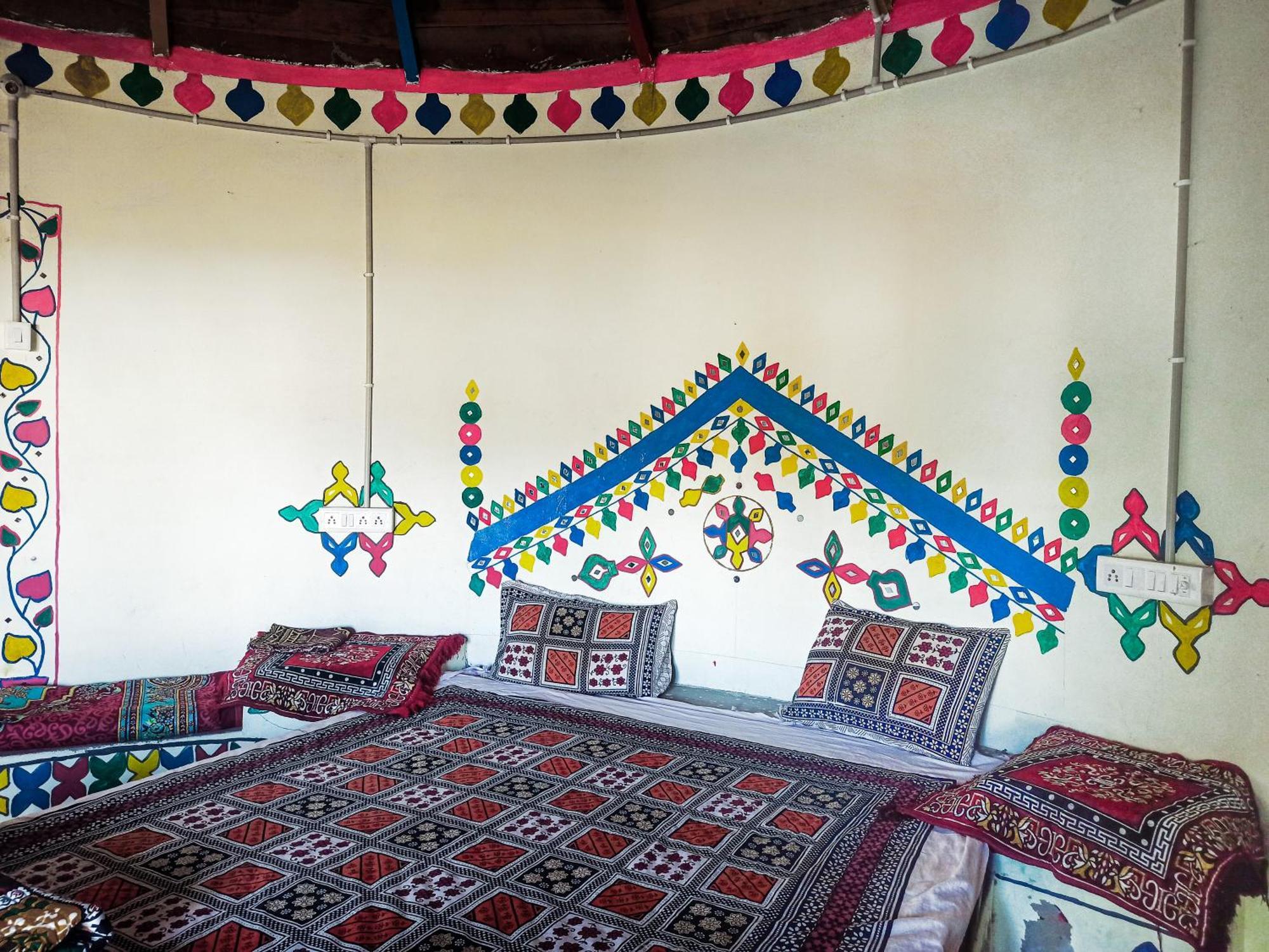 Dhordo White Land Villagestay מראה חיצוני תמונה