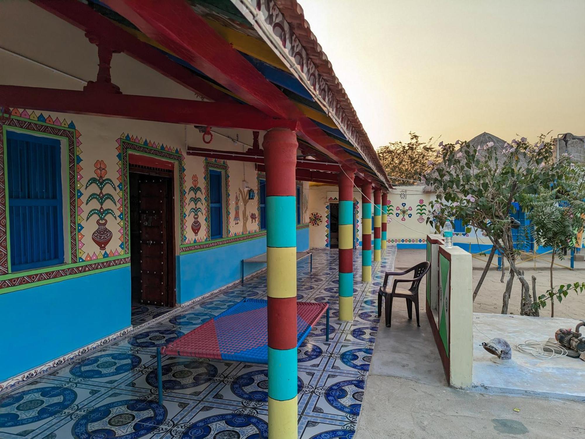 Dhordo White Land Villagestay מראה חיצוני תמונה